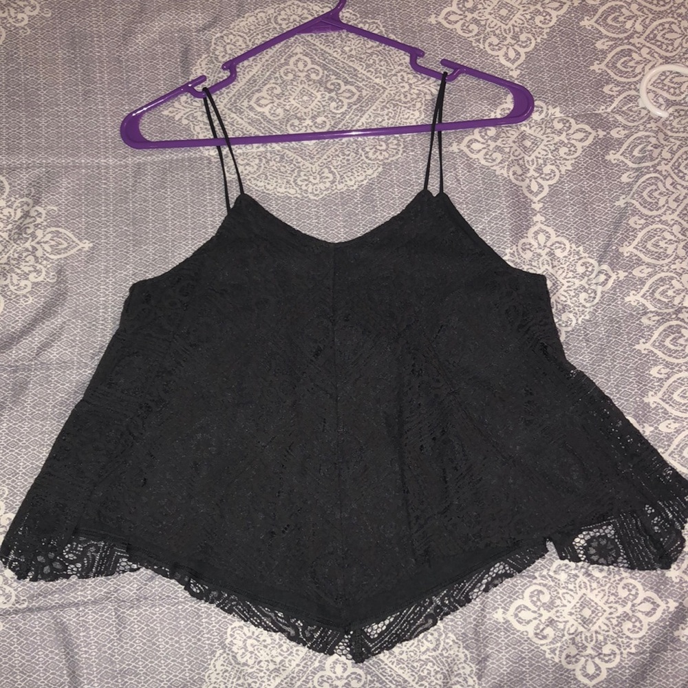Short tank top